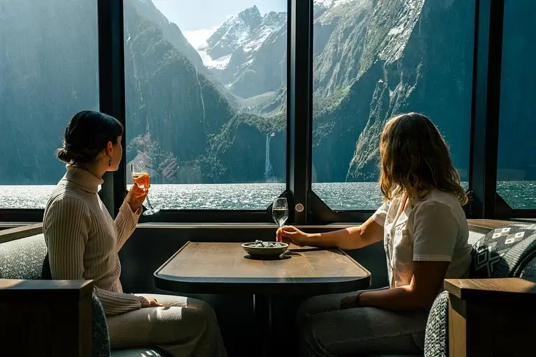 Premium Milford Sound cruise with scenic fiord views