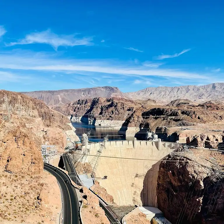 Hoover Dam Guided Tour with Lunch