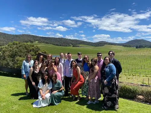 Yarra valley: gourmet food & wine adventure