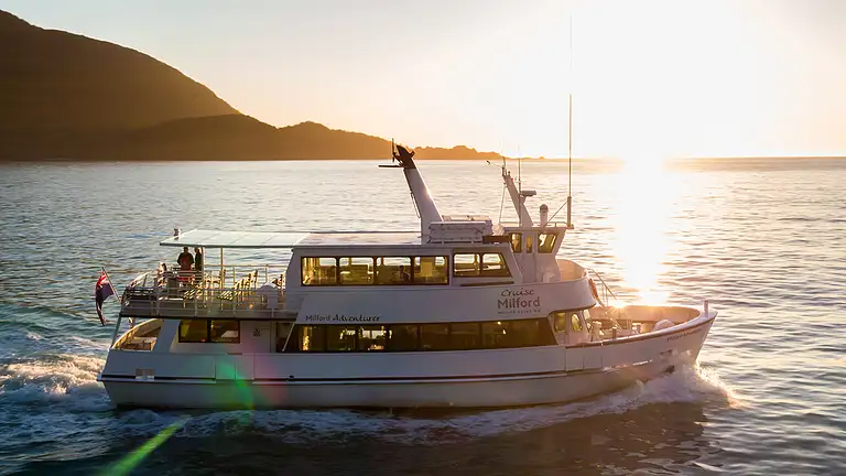 Te Anau to Milford Sound Scenic Tour
